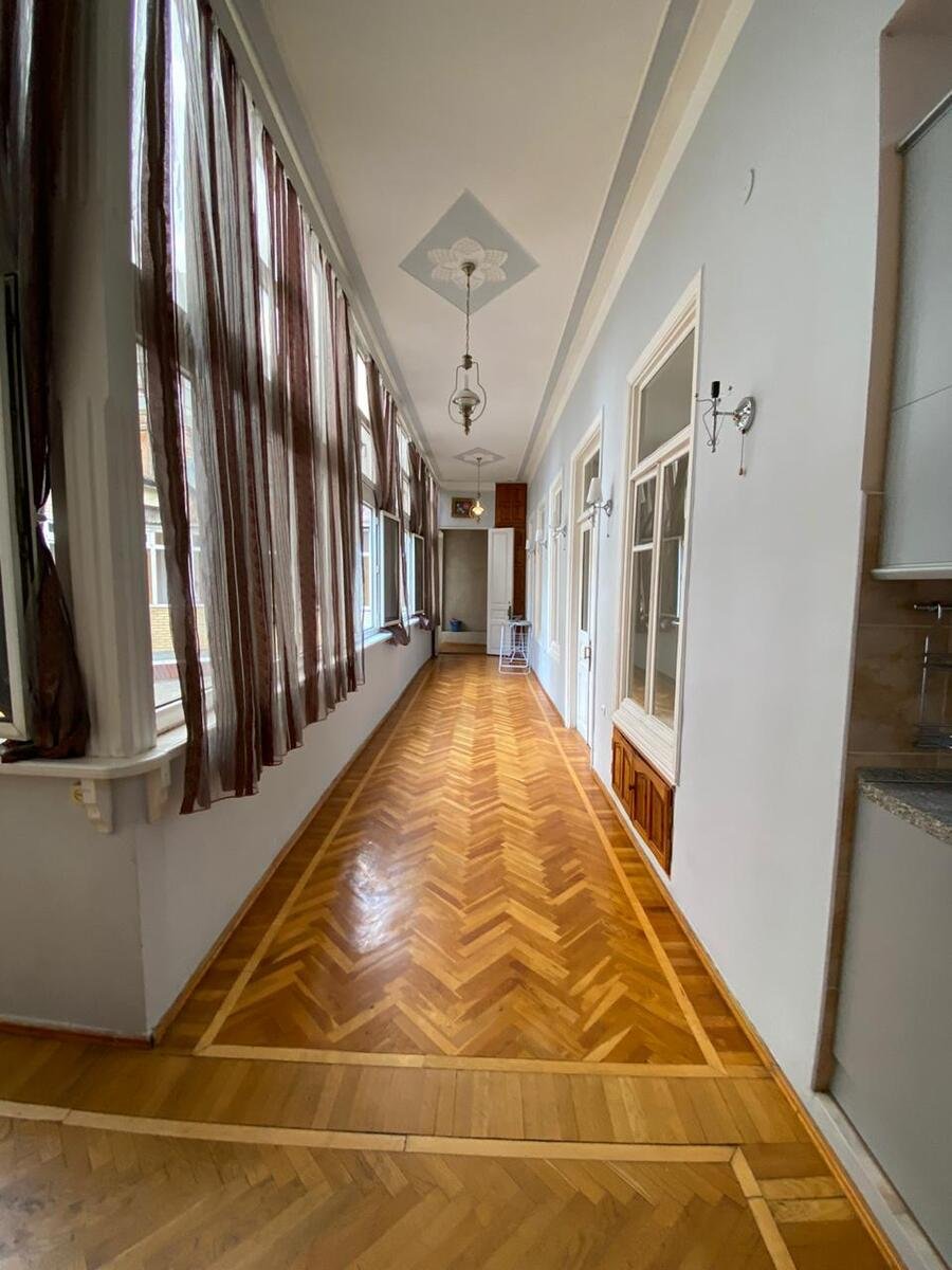 Kirayə verilir 4 otaqlı köhnə tikili, 160 m², Sahil m.-9