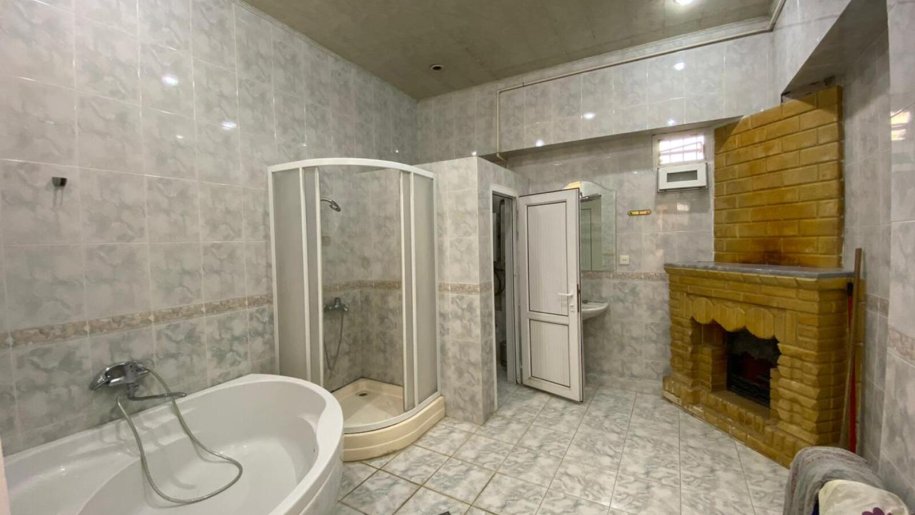 Kirayə verilir 4 otaqlı köhnə tikili, 160 m², Sahil m.-12