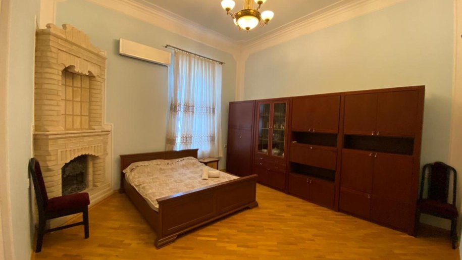 Kirayə verilir 4 otaqlı köhnə tikili, 160 m², Sahil m.-16