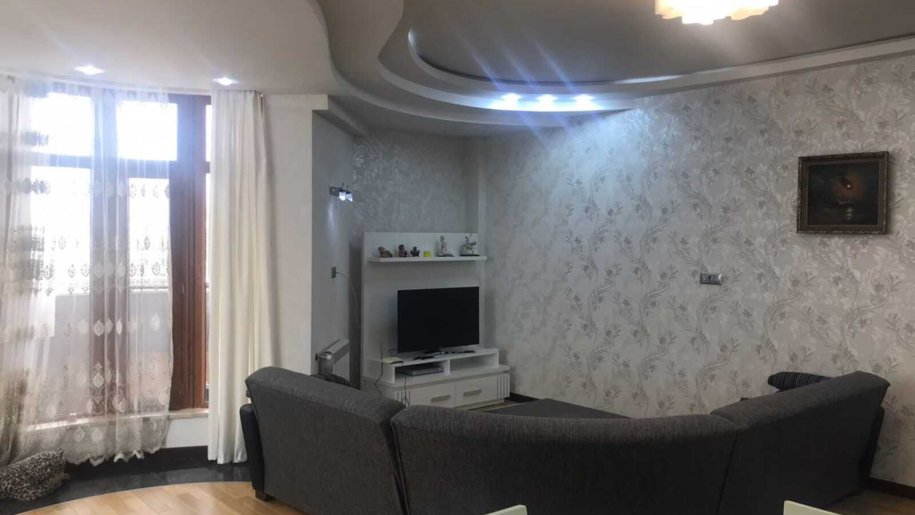 Kirayə verilir 4 otaqlı yeni tikili, 178 m², 28 May m.-2