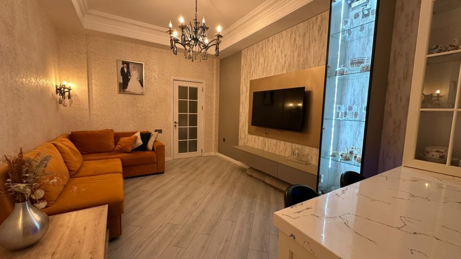 Satılır 3 otaqlı yeni tikili, 70 m², Xətai m.-2