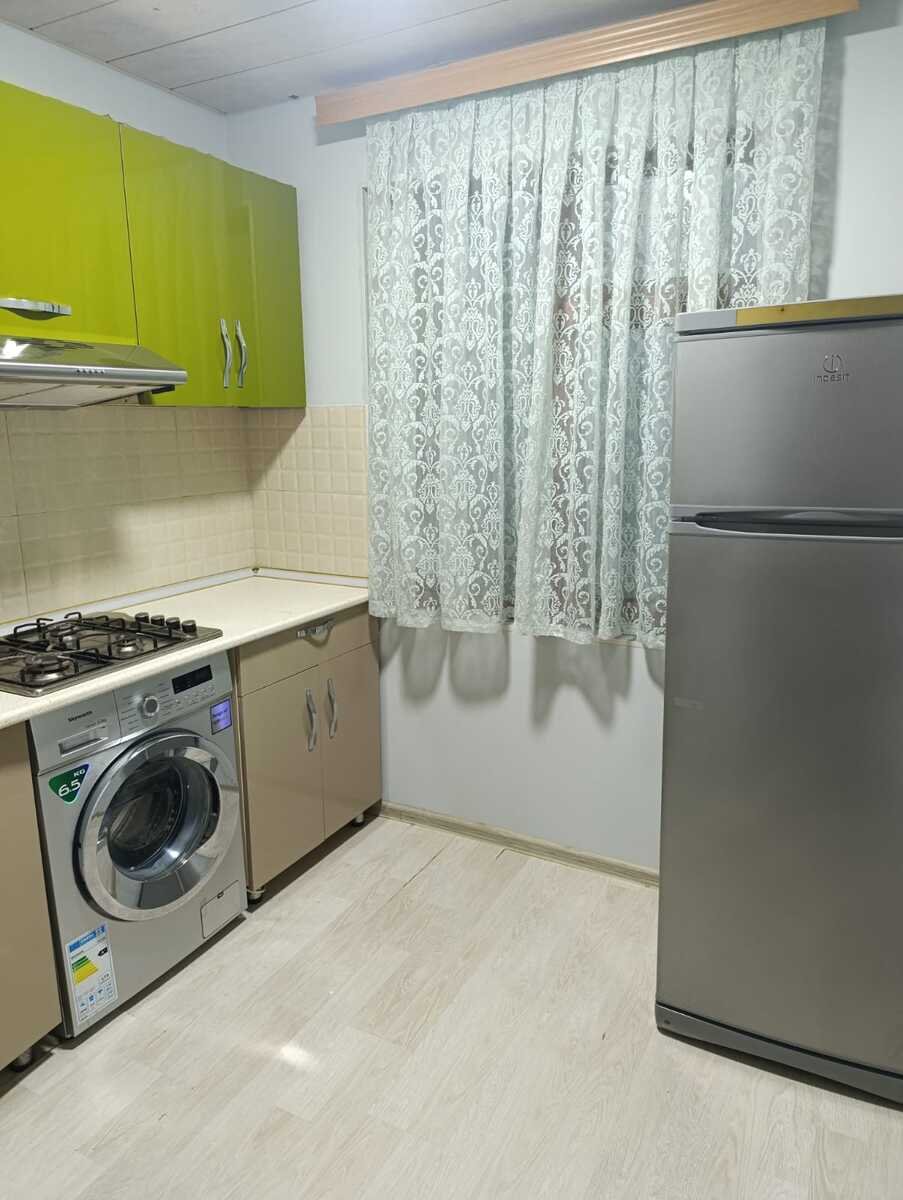 Kirayə verilir 2 otaqlı köhnə tikili, 55 m², Neftçilər m.-1