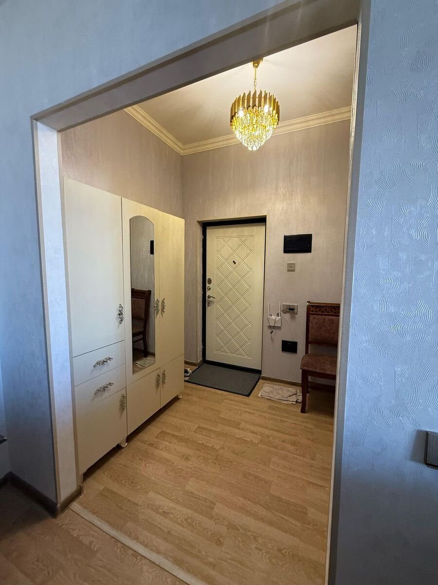 Kirayə verilir 1 otaqlı yeni tikili, 40 m², 28 May m.-9