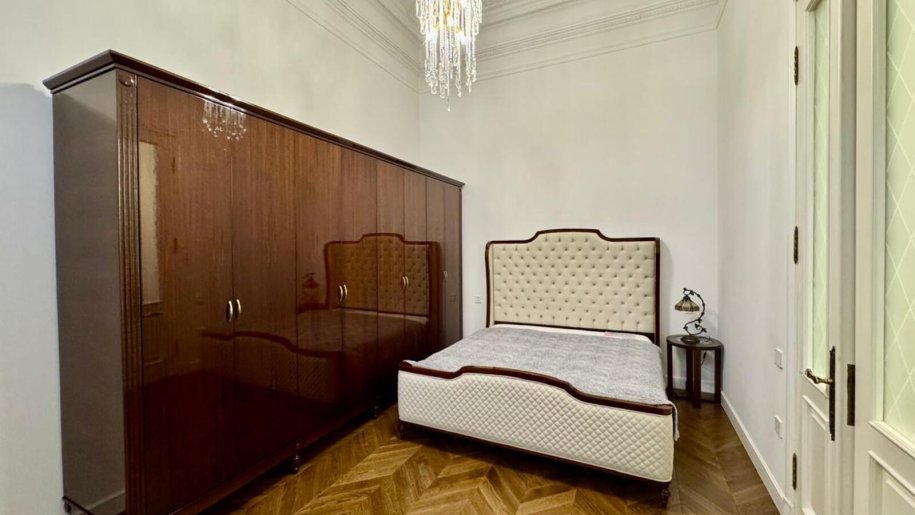 Satılır 2 otaqlı köhnə tikili, 72 m², Sahil m.-11