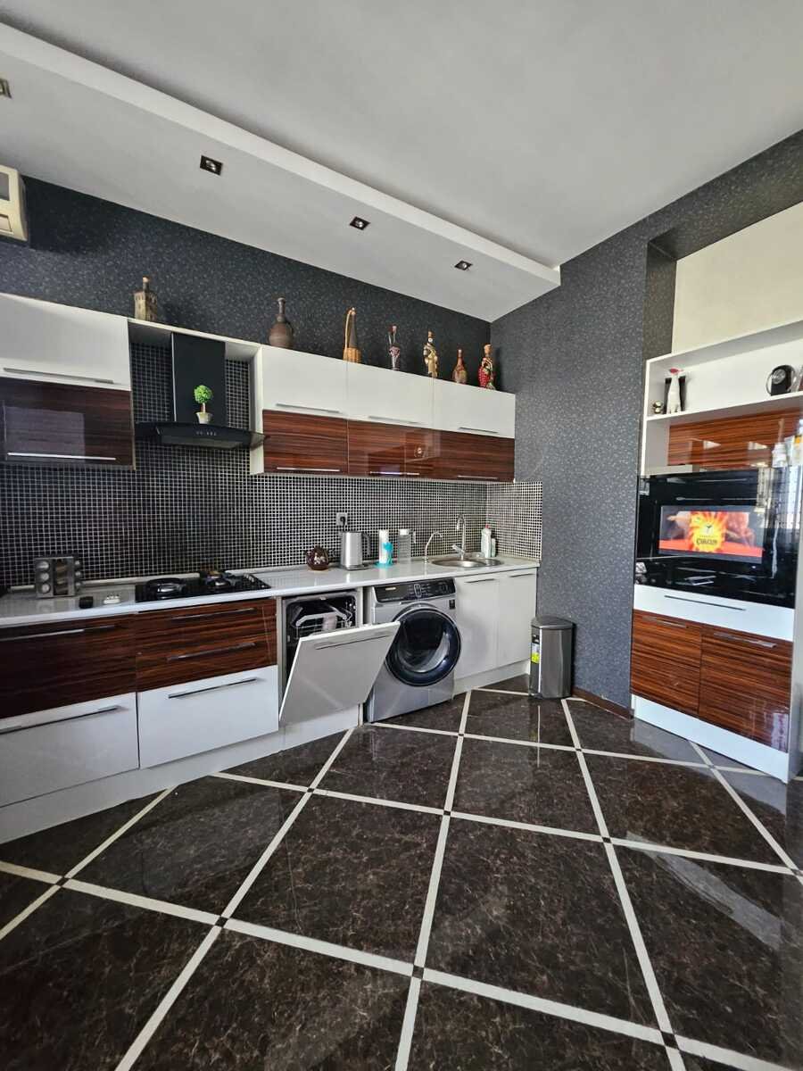 Kirayə verilir 3 otaqlı yeni tikili, 140 m², 8 noyabr-3