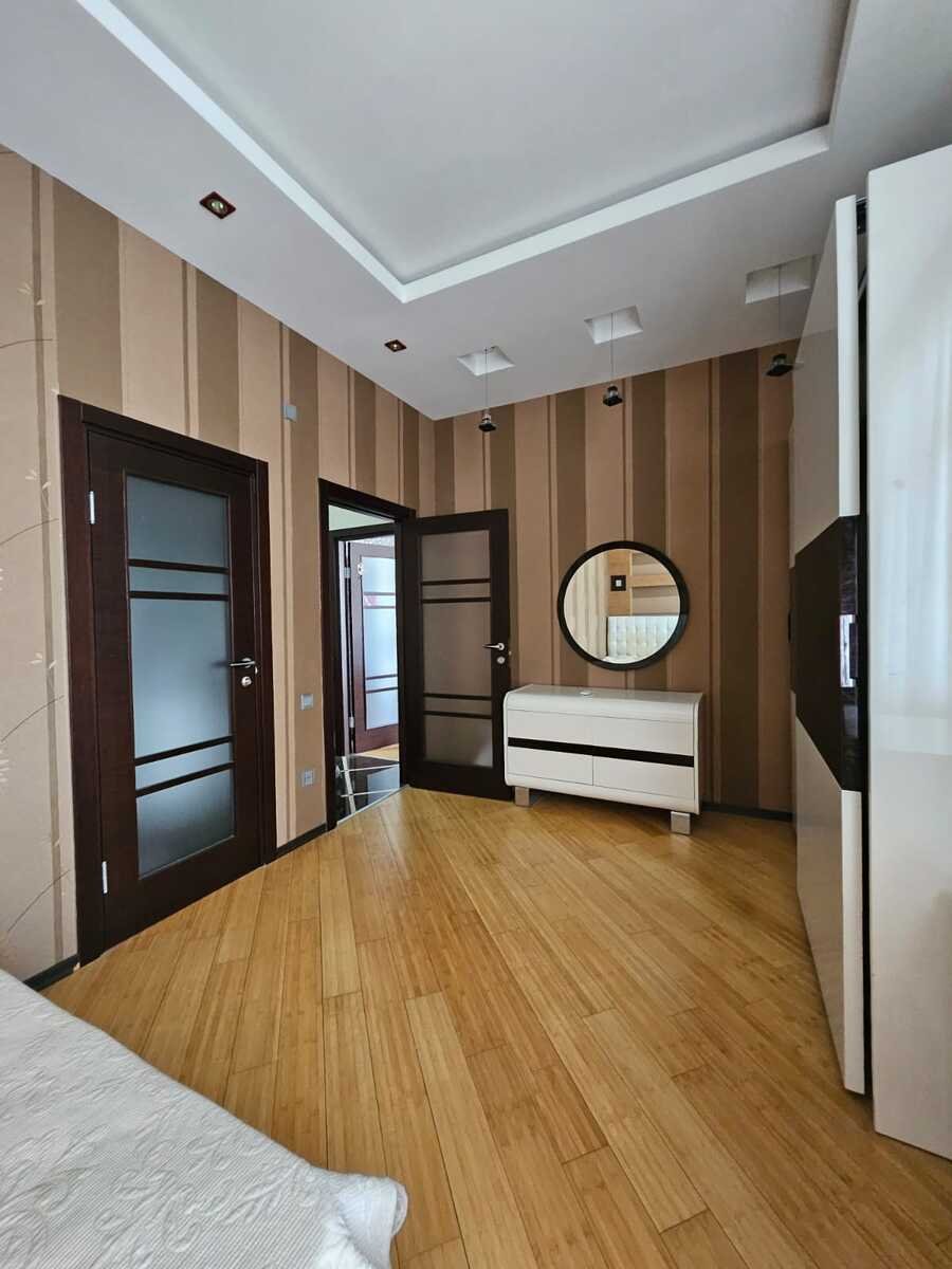 Kirayə verilir 3 otaqlı yeni tikili, 140 m², 8 noyabr-5