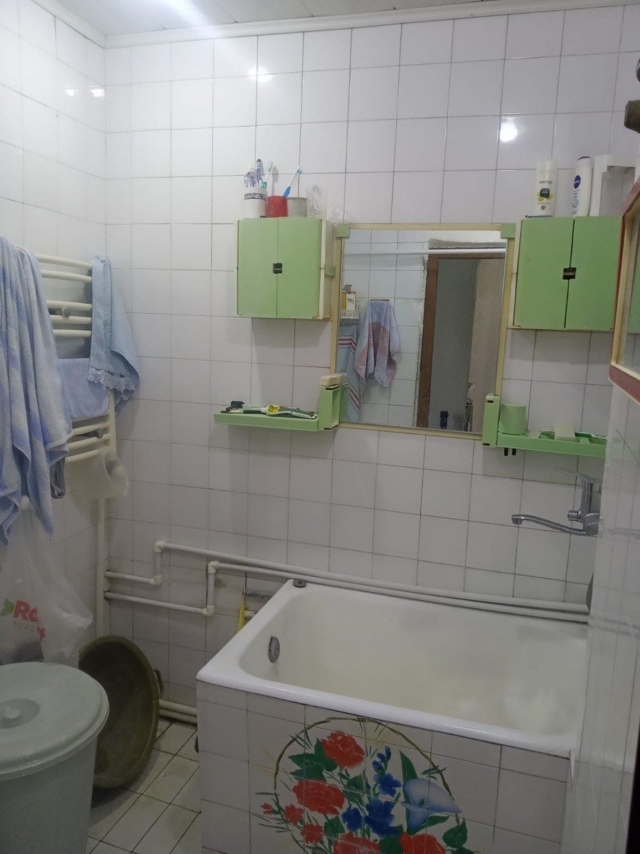 Satılır 4 otaqlı köhnə tikili, 110 m², Həzi Aslanov m.-9