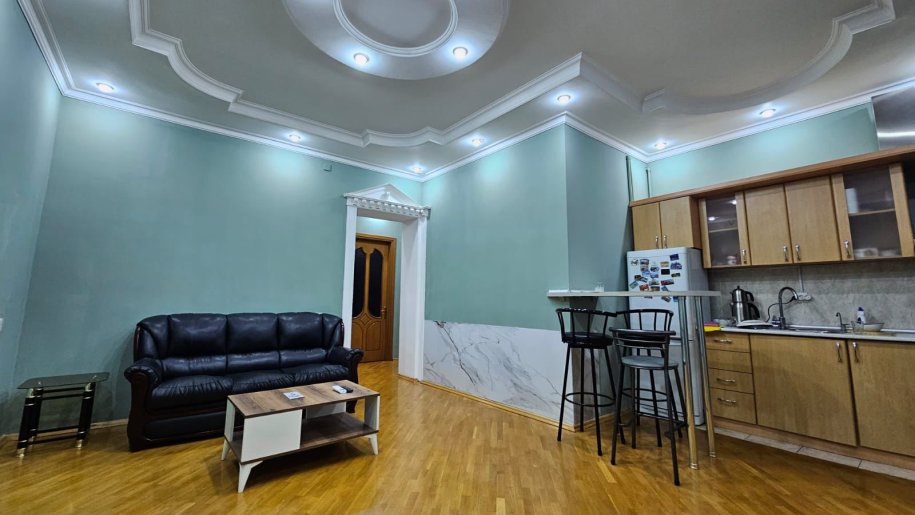 Kirayə verilir 2 otaqlı köhnə tikili, 75 m², İçərişəhər m.-3