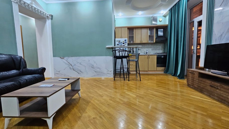 Kirayə verilir 2 otaqlı köhnə tikili, 75 m², İçərişəhər m.-5