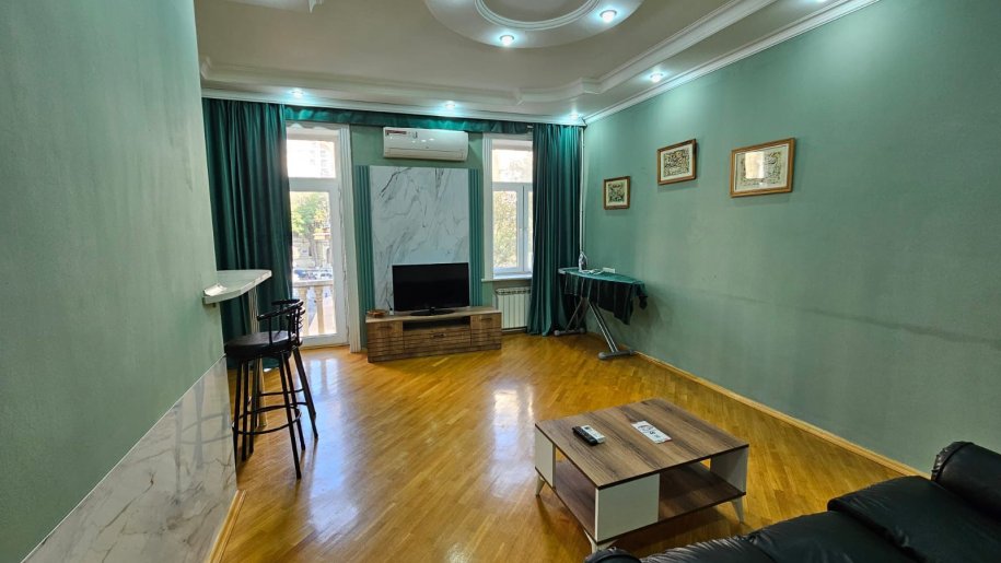 Kirayə verilir 2 otaqlı köhnə tikili, 75 m², İçərişəhər m.-6