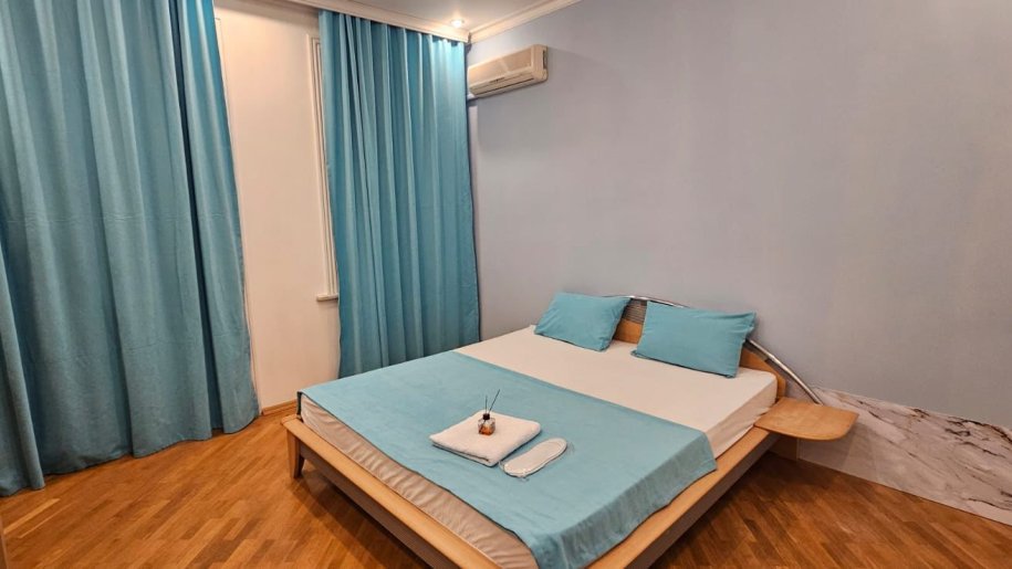 Kirayə verilir 2 otaqlı köhnə tikili, 75 m², İçərişəhər m.-8