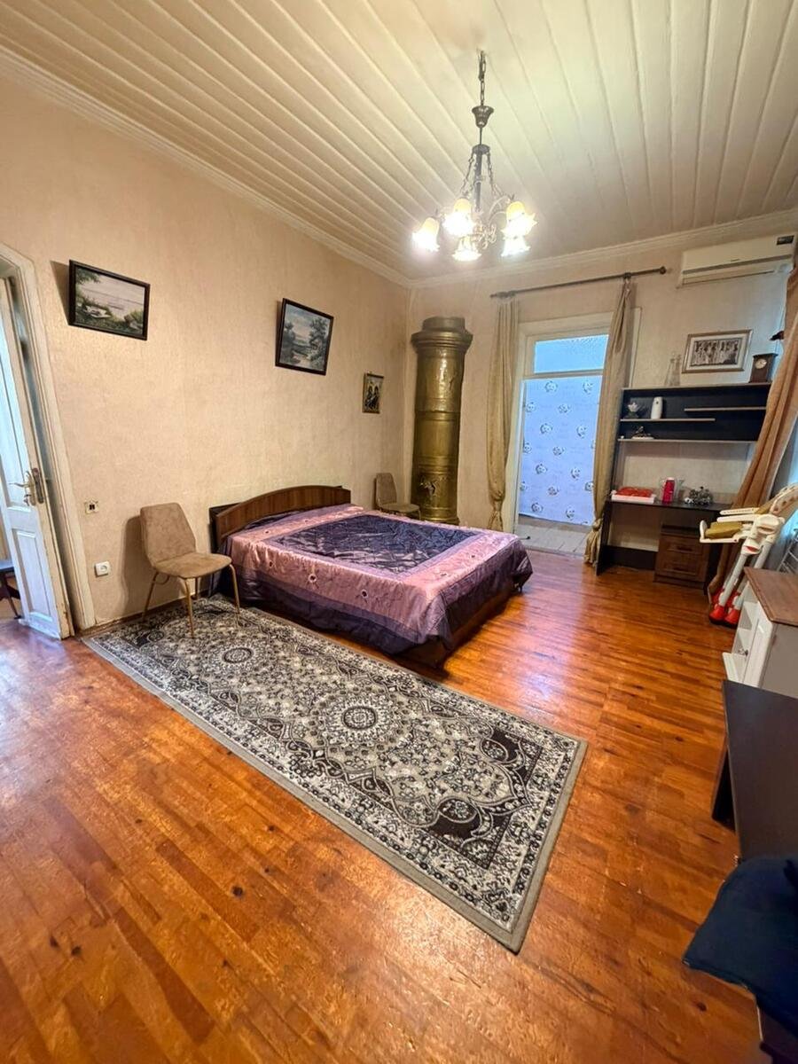 Kirayə verilir 3 otaqlı köhnə tikili, 90 m², Sahil m.-2