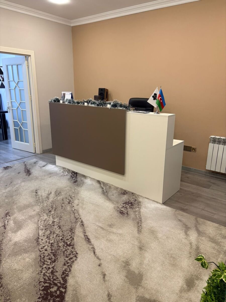 120 m<sup>2</sup> ofis icarəyə verilir, 28 May m.-8