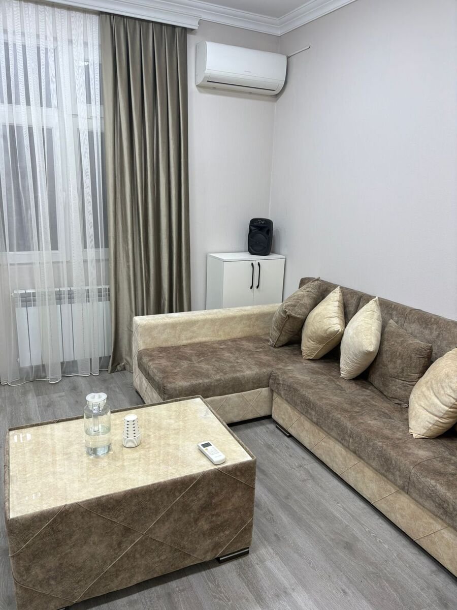 120 m<sup>2</sup> ofis icarəyə verilir, 28 May m.-13