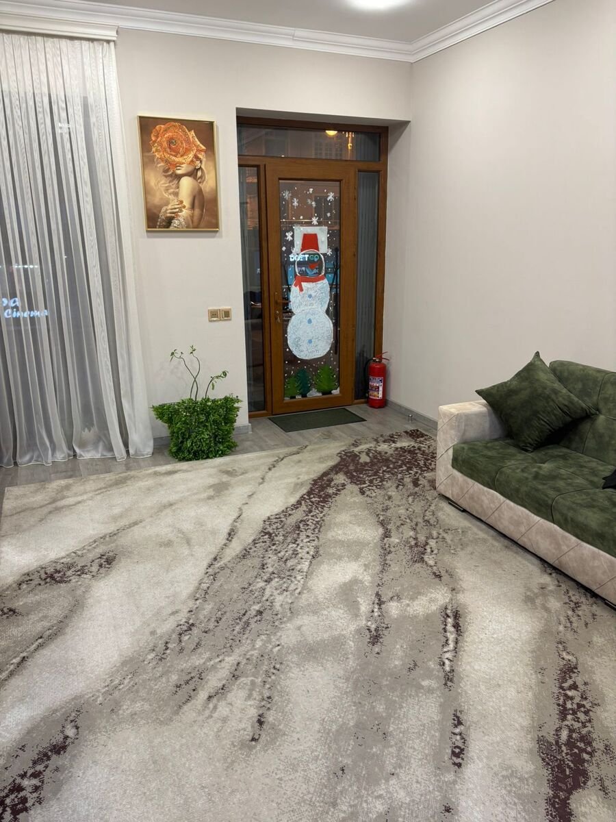 120 m<sup>2</sup> ofis icarəyə verilir, 28 May m.-17