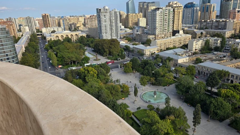 Kirayə verilir 4 otaqlı yeni tikili, 180 m², 28 May m.-17