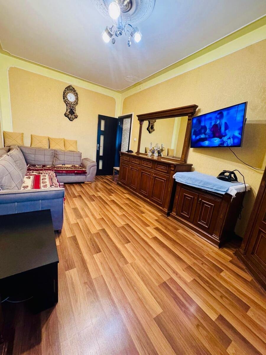 Satılır 2 otaqlı köhnə tikili, 65 m², Xətai-1