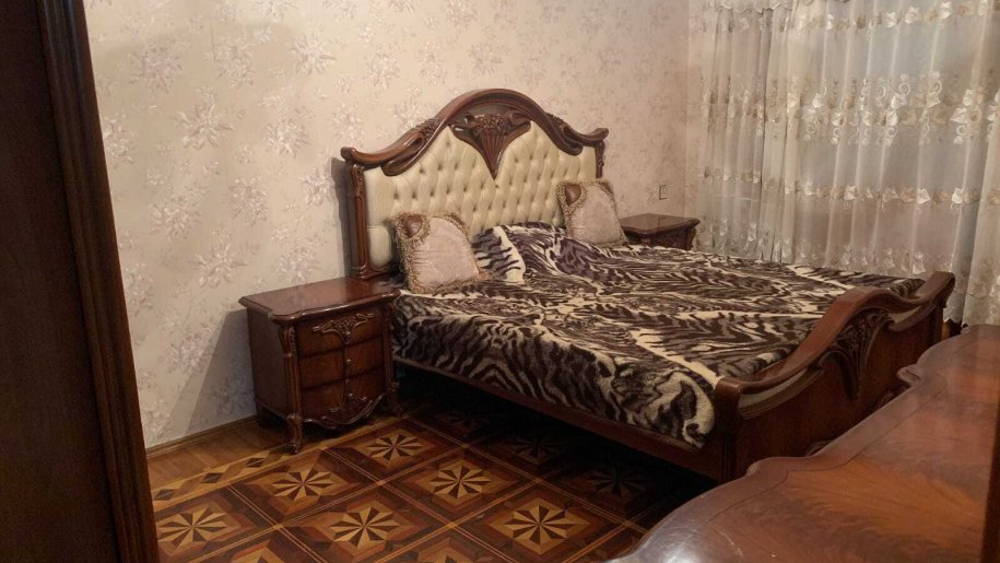 Kirayə verilir 3 otaqlı köhnə tikili, 80 m², Azadlıq Prospekti m.-3