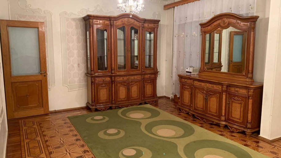 Kirayə verilir 3 otaqlı köhnə tikili, 80 m², Azadlıq Prospekti m.-4