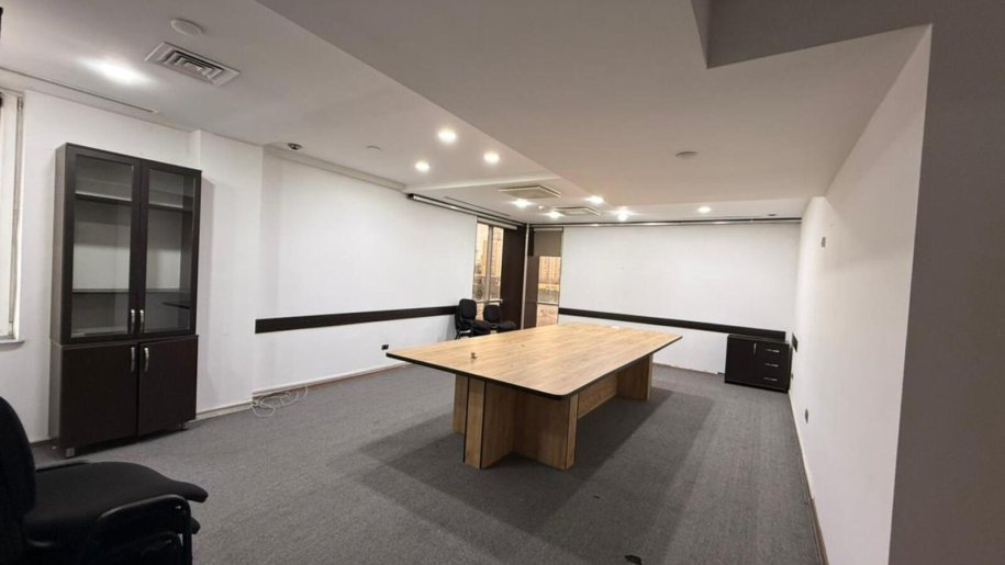 40 m<sup>2</sup> ofis icarəyə verilir, Xətai m.-3