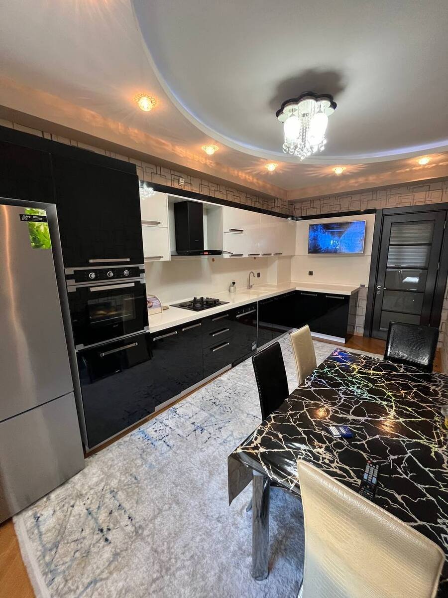 Kirayə verilir 4 otaqlı yeni tikili, 150 m², Xətai m.-1