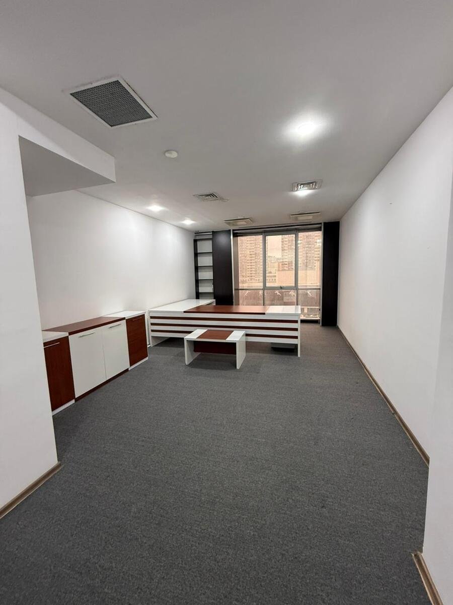 20 m<sup>2</sup> ofis icarəyə verilir, Xətai m.-6