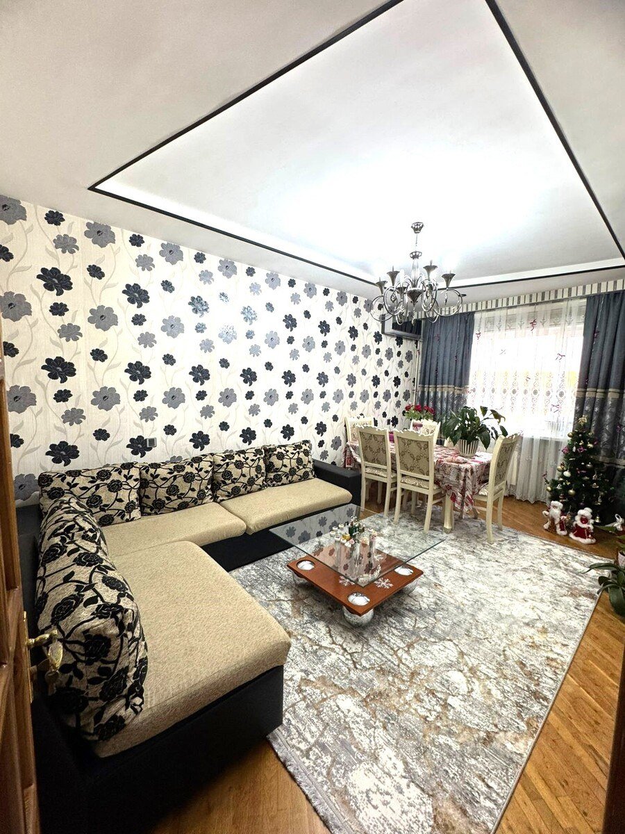Satılır 2 otaqlı köhnə tikili, 65 m², Həzi Aslanov m.-1