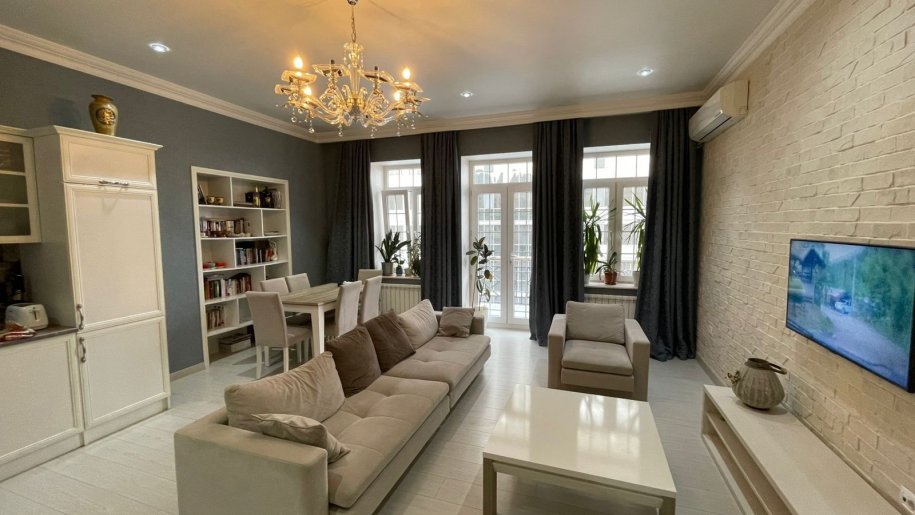Satılır 2 otaqlı köhnə tikili, 68 m², İçərişəhər m.-12