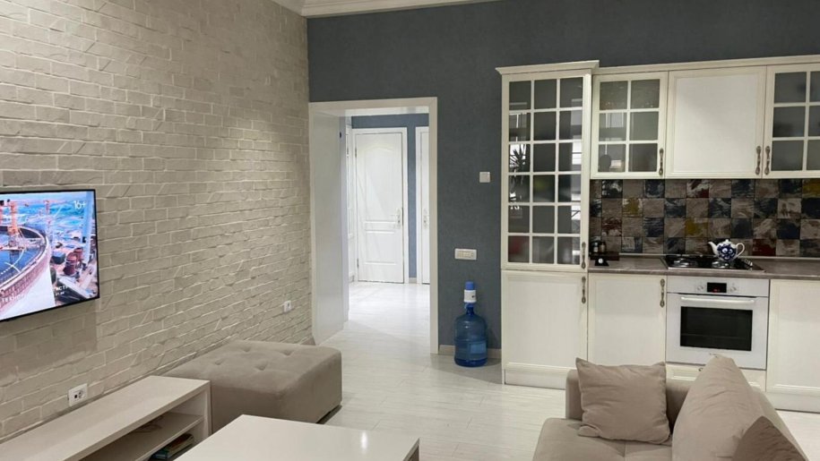 Satılır 2 otaqlı köhnə tikili, 68 m², İçərişəhər m.-15