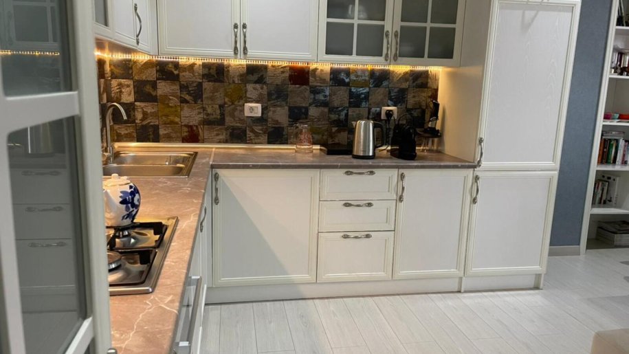 Satılır 2 otaqlı köhnə tikili, 68 m², İçərişəhər m.-22