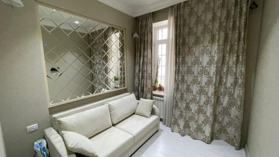 Satılır 2 otaqlı köhnə tikili, 68 m², İçərişəhər m.-23