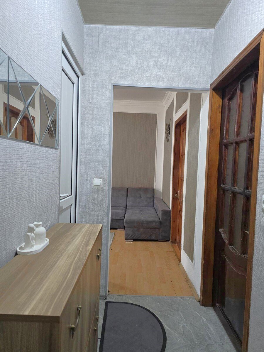 Satılır 3 otaqlı köhnə tikili, 80 m², Memar Əcəmi m.-5