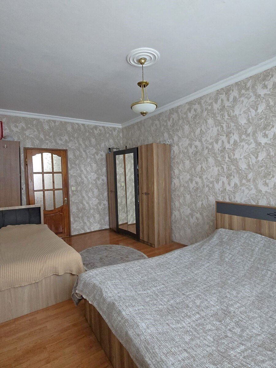 Satılır 3 otaqlı köhnə tikili, 80 m², Memar Əcəmi m.-7