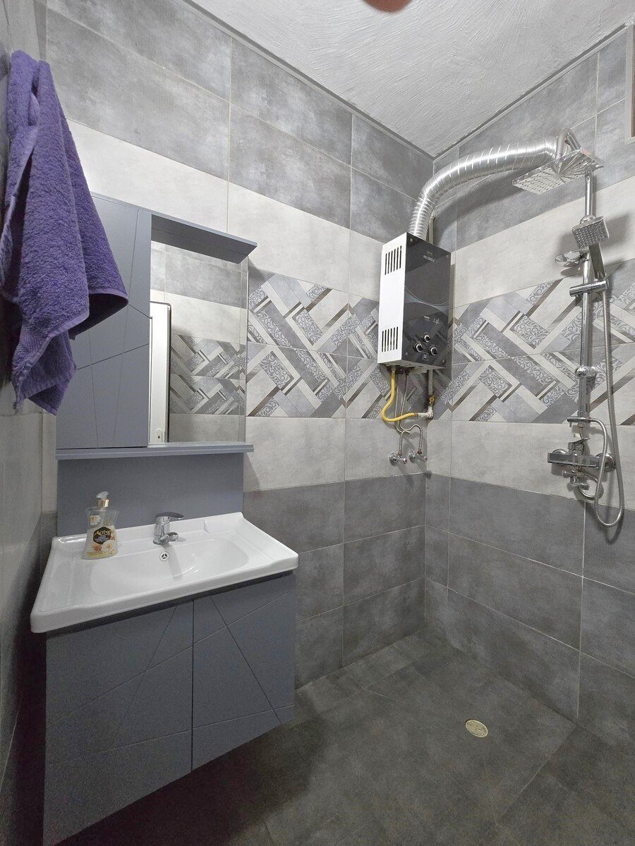 Satılır 3 otaqlı köhnə tikili, 80 m², Memar Əcəmi m.-12