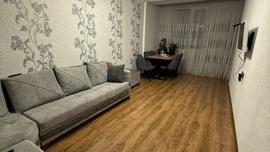 Satılır 2 otaqlı yeni tikili, 75 m², Saray-12