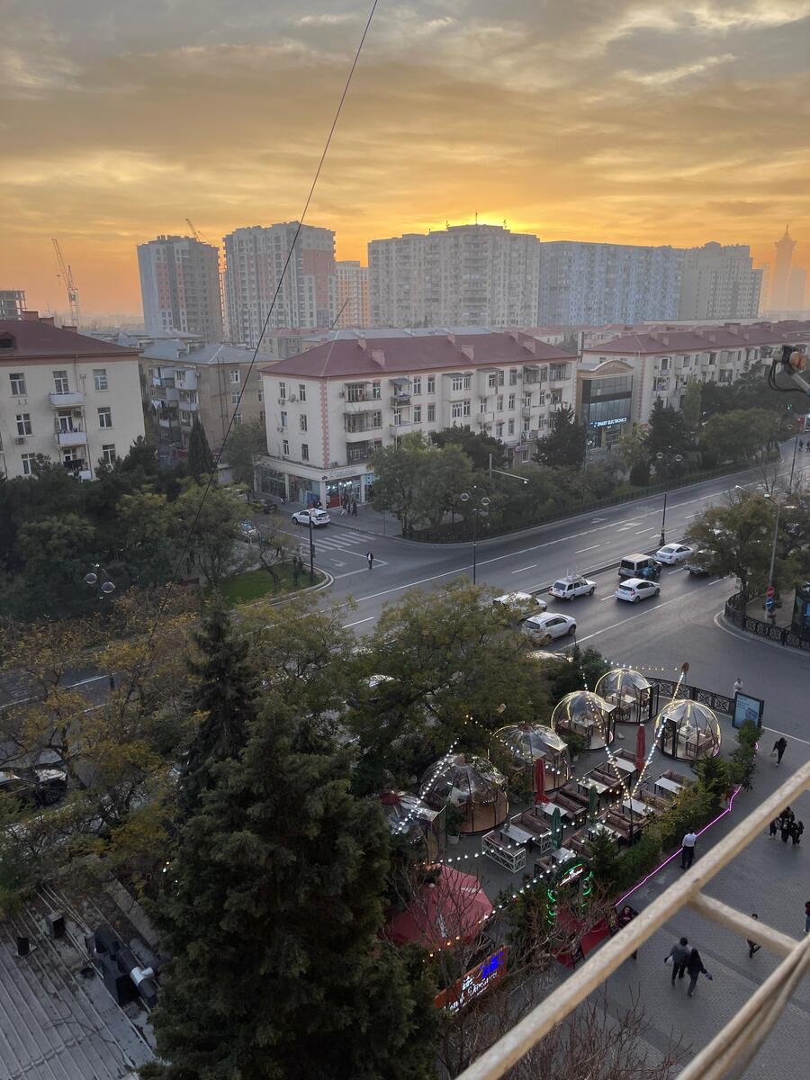 Satılır 5 otaqlı köhnə tikili, 120 m², Qara Qarayev m.-1