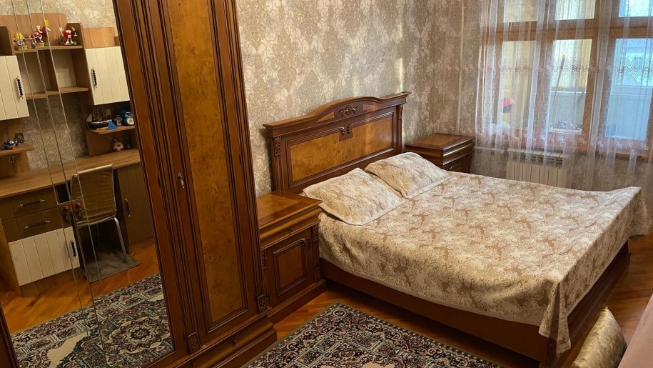 Satılır 5 otaqlı köhnə tikili, 120 m², Qara Qarayev m.-6