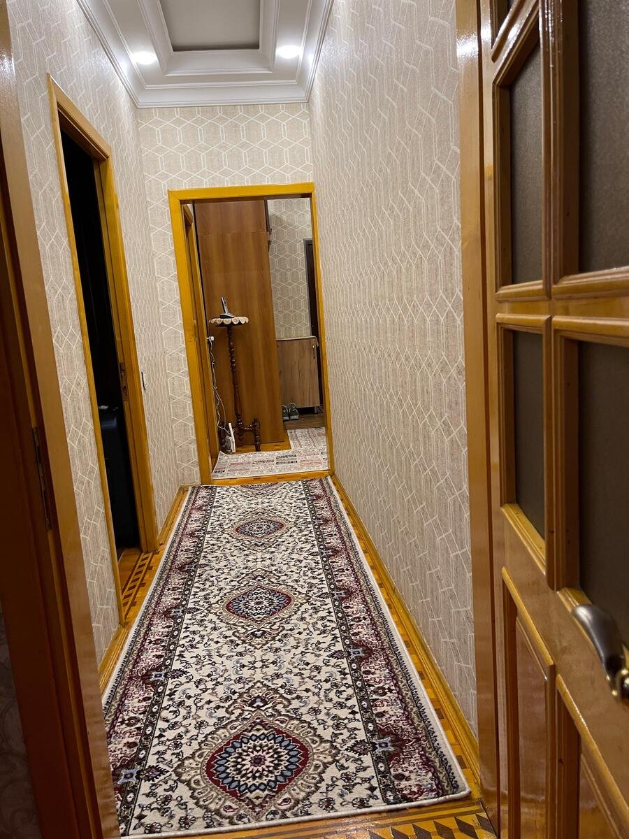 Satılır 5 otaqlı köhnə tikili, 120 m², Qara Qarayev m.-8