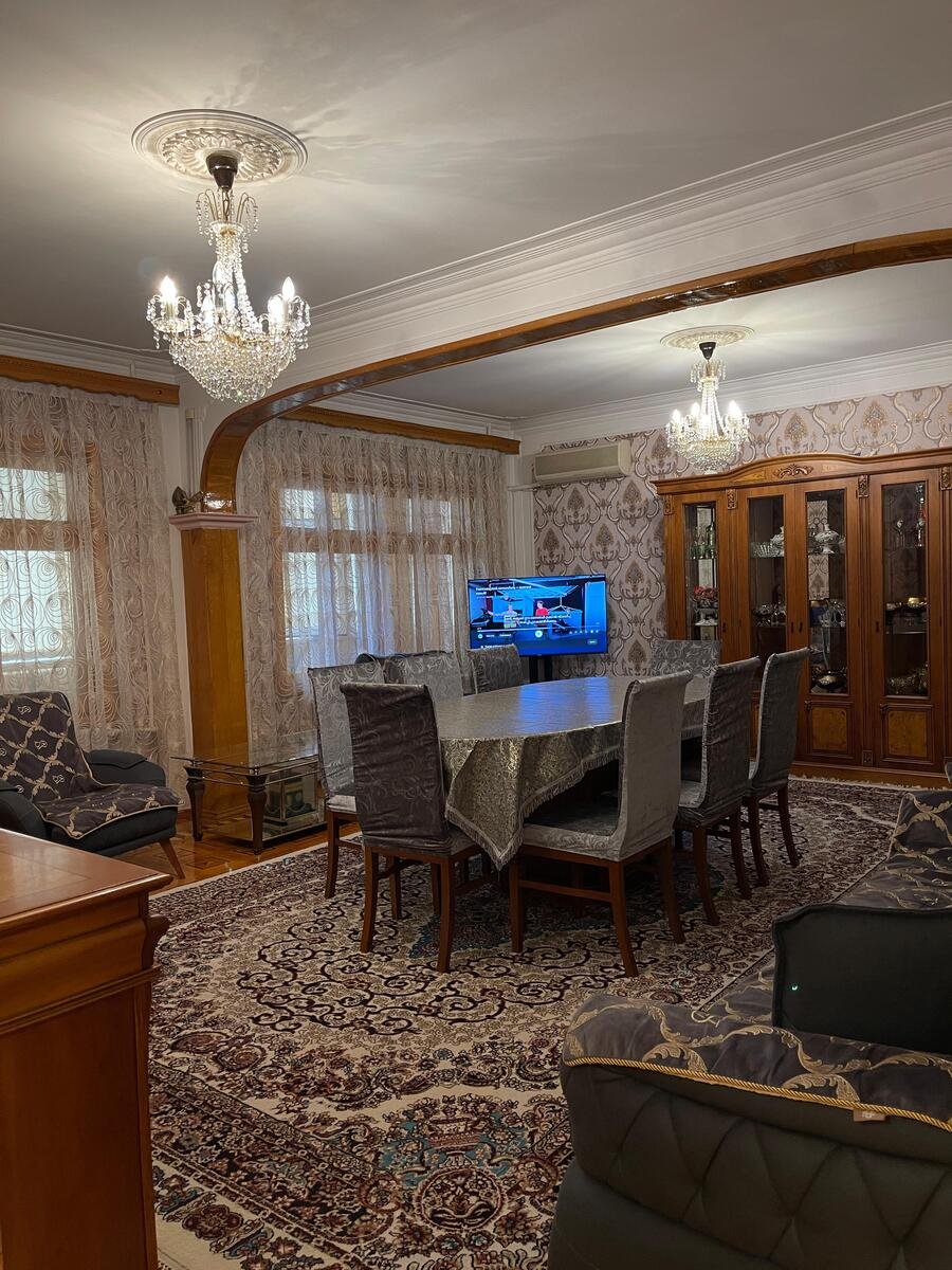 Satılır 5 otaqlı köhnə tikili, 120 m², Qara Qarayev m.-11