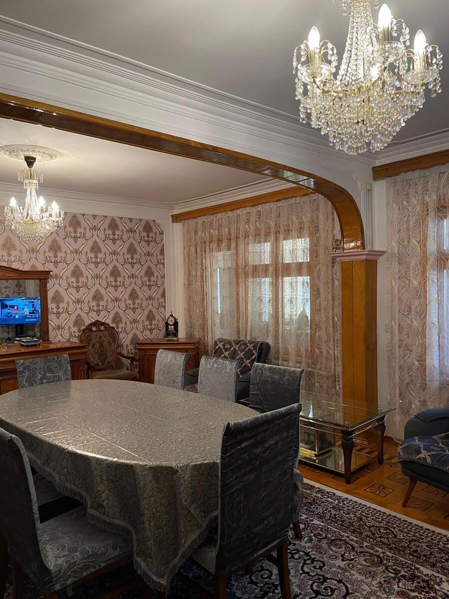 Satılır 5 otaqlı köhnə tikili, 120 m², Qara Qarayev m.-15