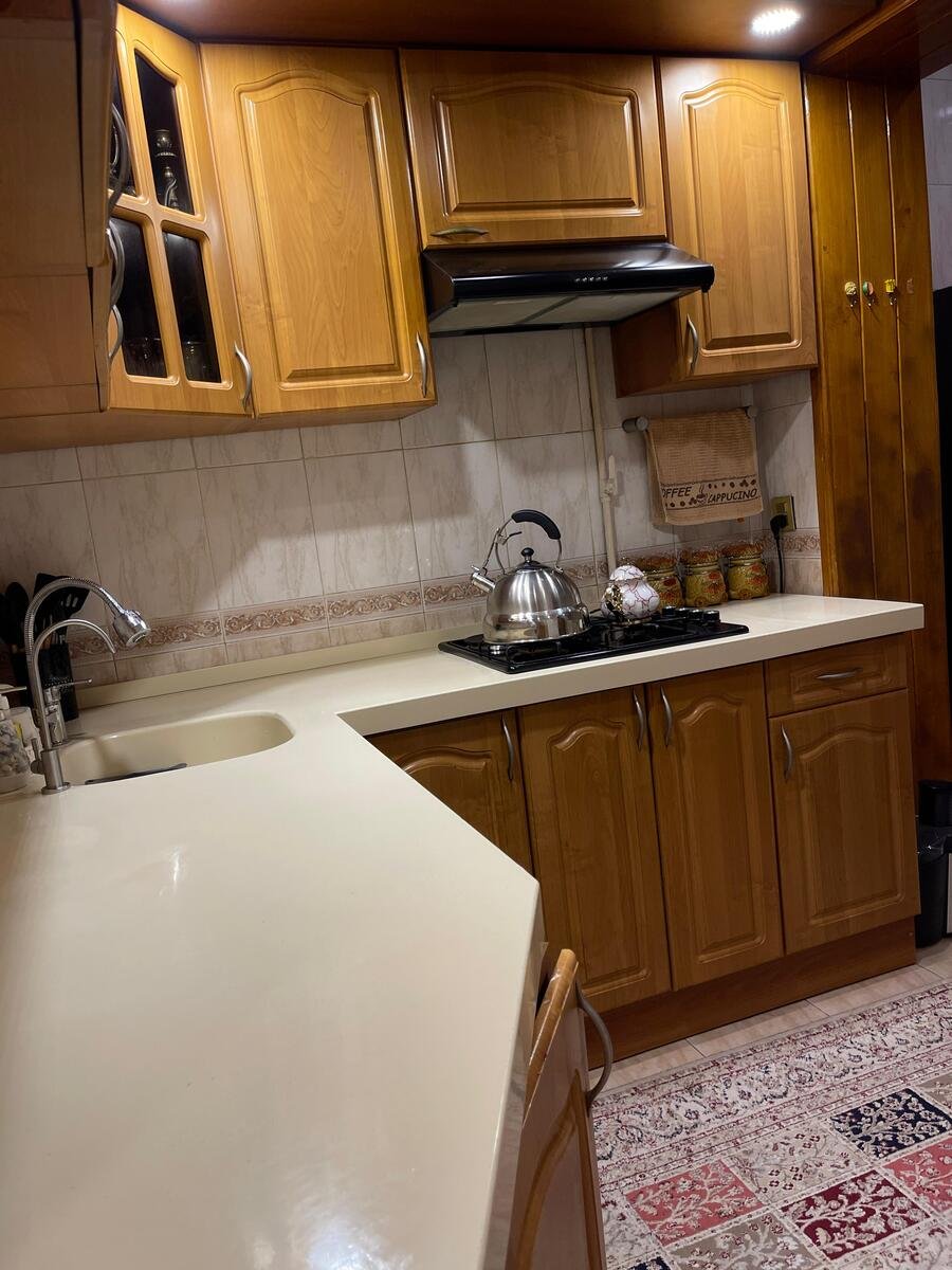 Satılır 5 otaqlı köhnə tikili, 120 m², Qara Qarayev m.-28