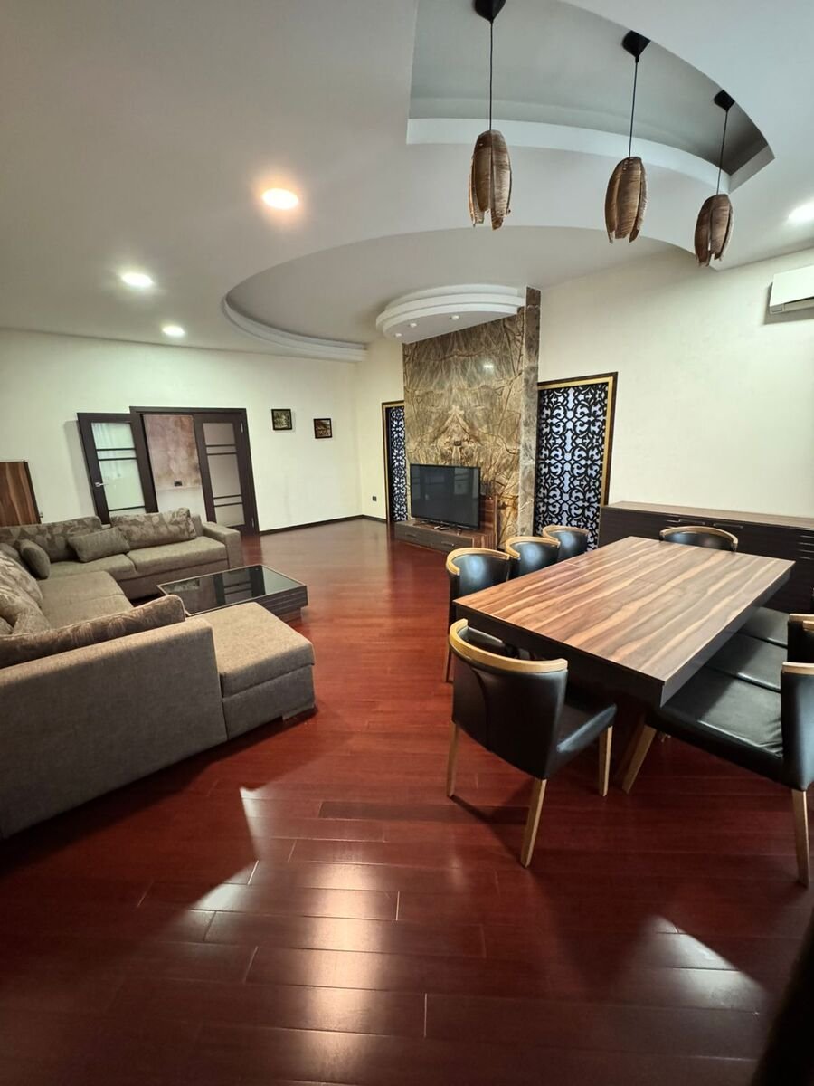 Kirayə verilir 3 otaqlı yeni tikili, 160 m², Nizami m.-2