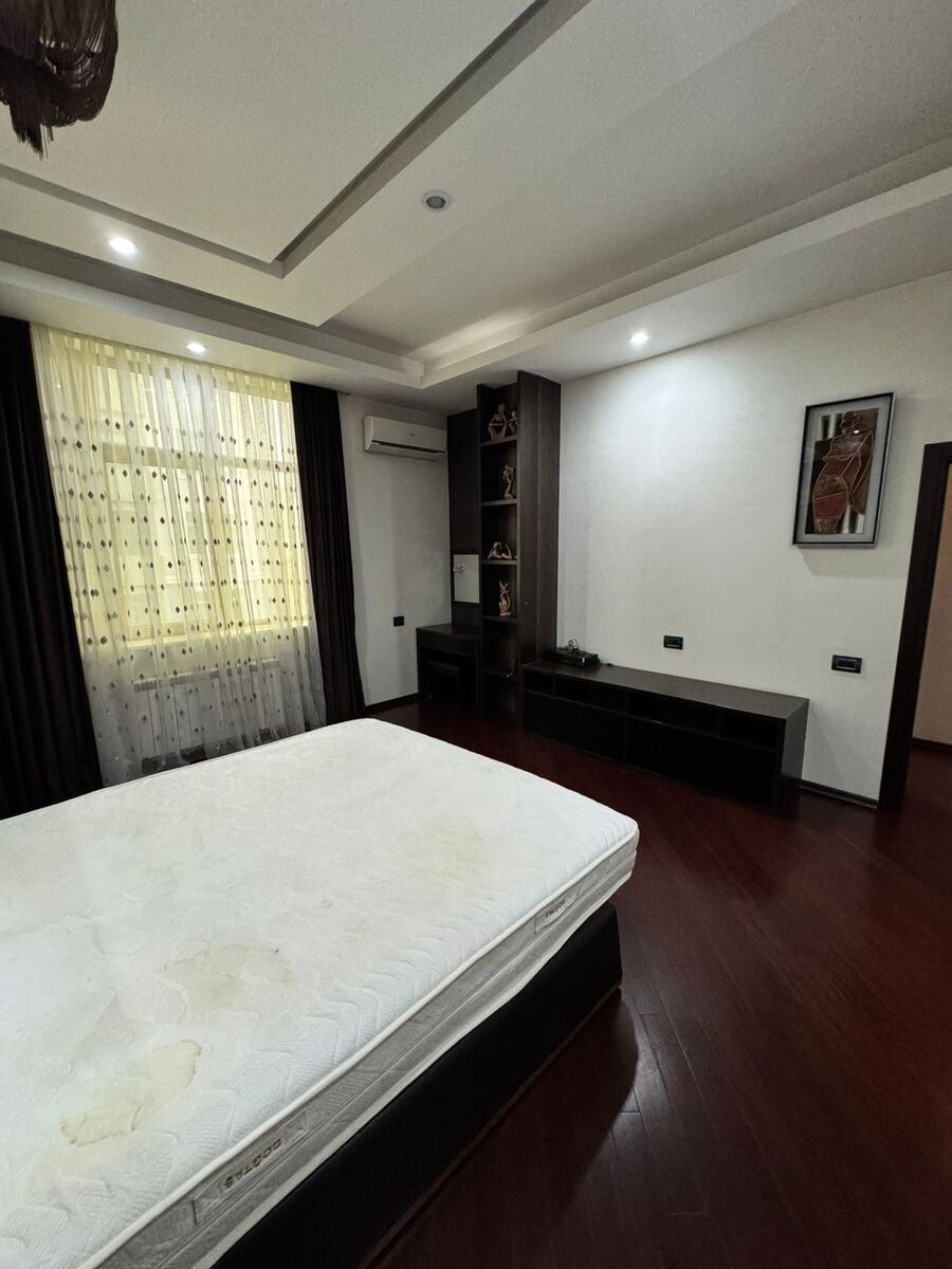 Kirayə verilir 3 otaqlı yeni tikili, 160 m², Nizami m.-15