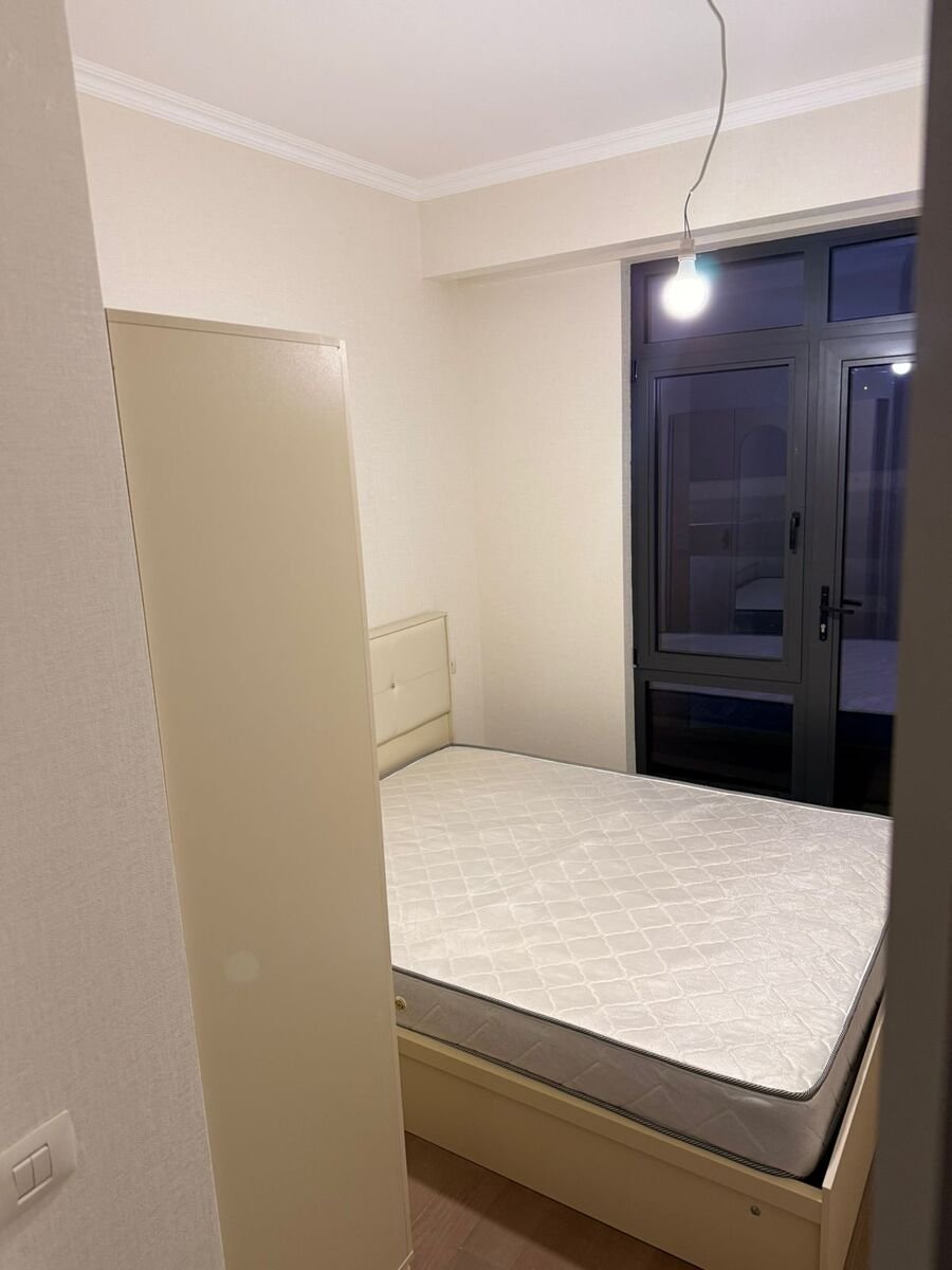 Kirayə verilir 3 otaqlı yeni tikili, 90 m², İnşaatçılar m.-6