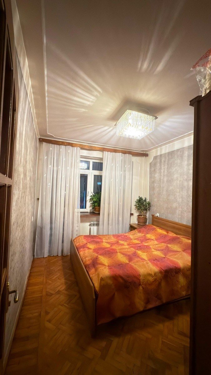 Satılır 4 otaqlı köhnə tikili, 77.4 m², Qara Qarayev m.-3