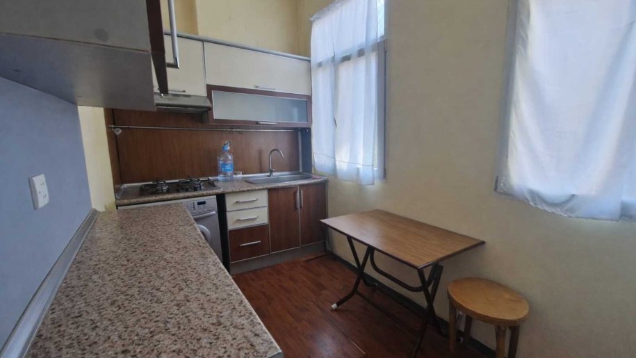 Kirayə verilir 3 otaqlı yeni tikili, 79 m², 28 May m.-4
