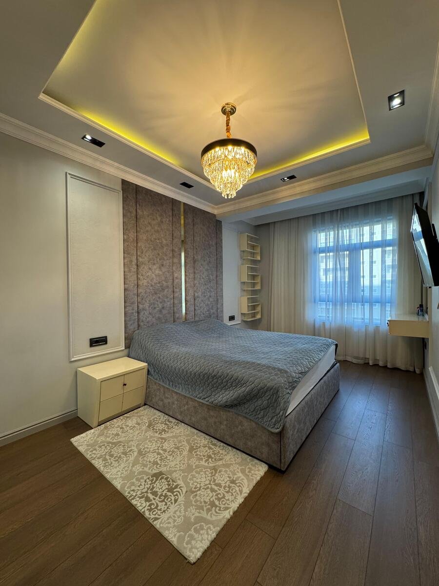 Satılır 4 otaqlı yeni tikili, 230 m², Nizami m.-15