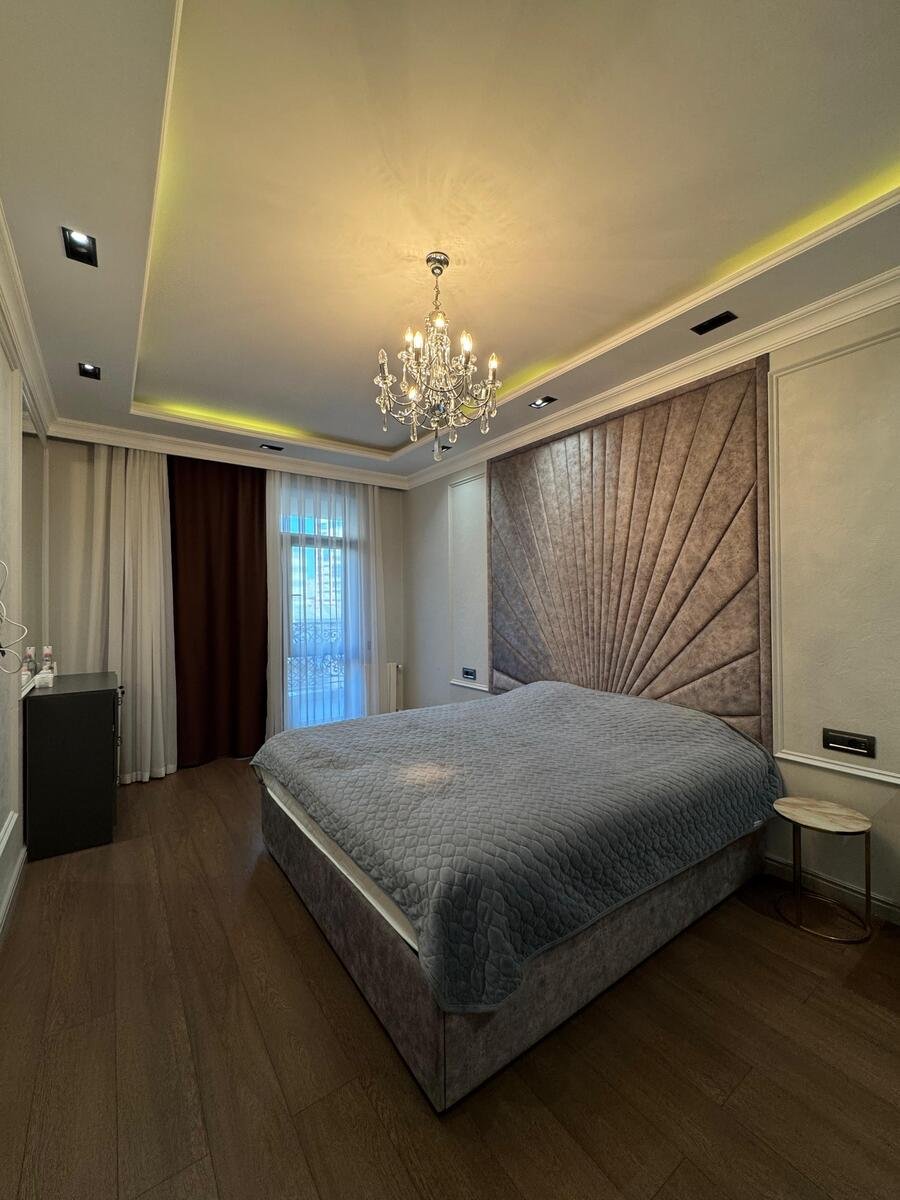 Satılır 4 otaqlı yeni tikili, 230 m², Nizami m.-22