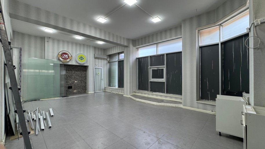 125 m<sup>2</sup> obyekt satılır, Memar Əcəmi m.-8