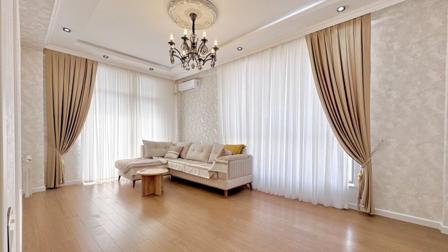 Satılır 3 otaqlı yeni tikili, 110 m², Qara Qarayev m.-5